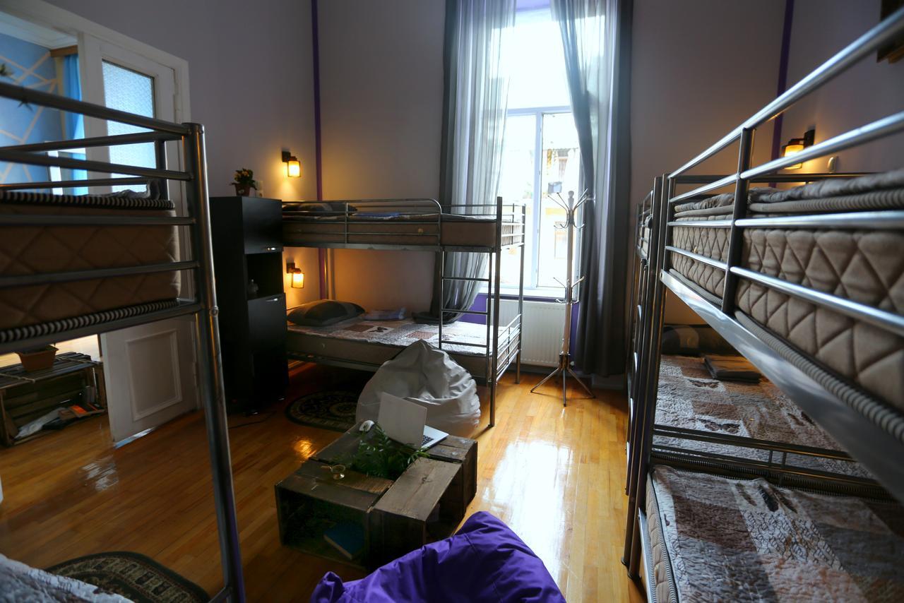 באטומי Lilus Hostel מראה חיצוני תמונה