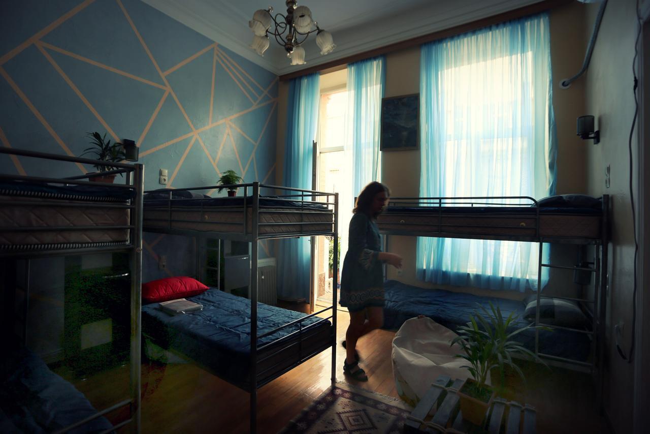 באטומי Lilus Hostel מראה חיצוני תמונה