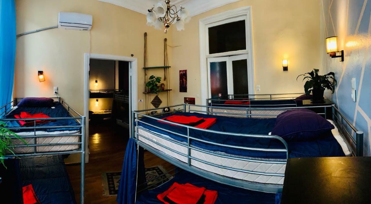 באטומי Lilus Hostel מראה חיצוני תמונה