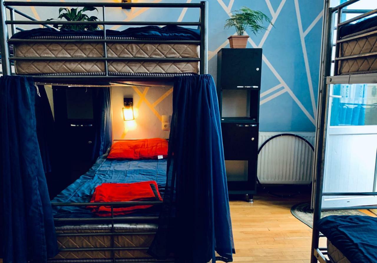 באטומי Lilus Hostel מראה חיצוני תמונה